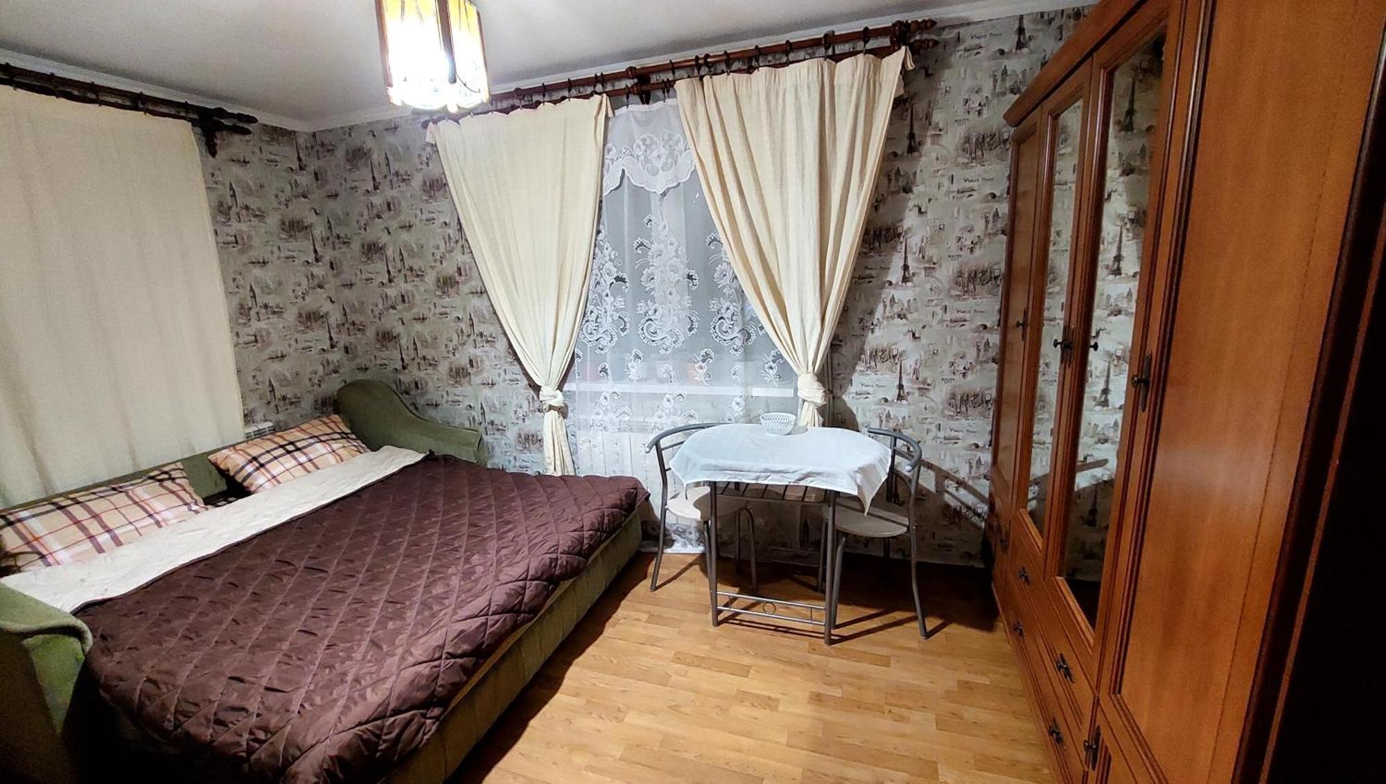 коттеджный городок чапаевка, голосеевкий район Apartment Kyiv
