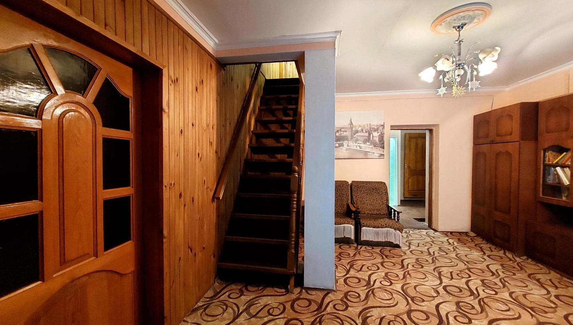 Apartment коттеджный городок чапаевка, голосеевкий район